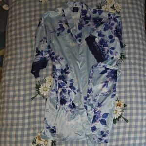 Apt. 9 Blue Floral Satin Robe with Lace